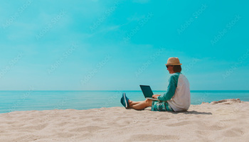 Man aan strand Home Korte Opleiding Trainer/Coach